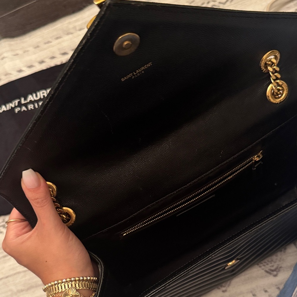 Saint Laurent Black Chevron Shoulder Bag with Gold Chain - Picture 3 of 5